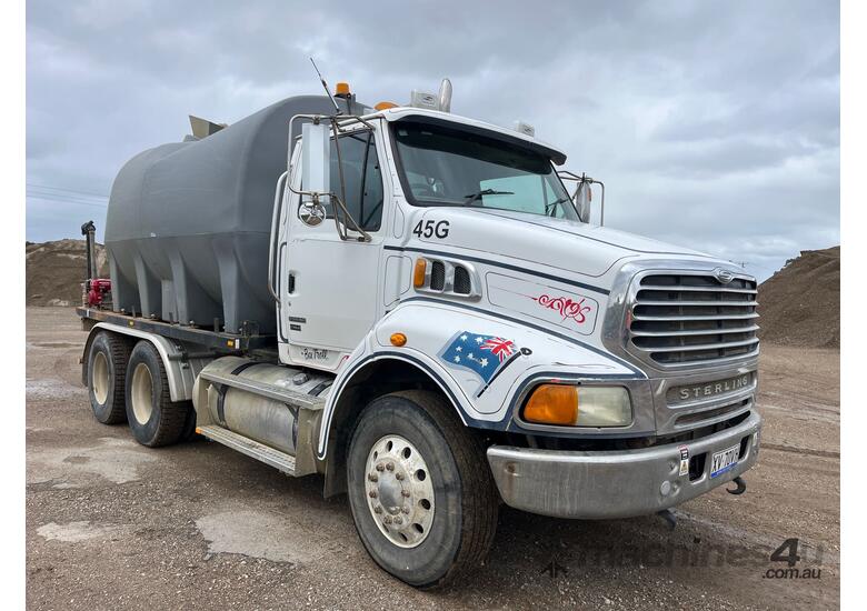 2009 Sterling LT9500 HX Water Cart