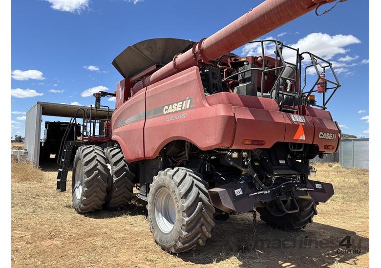 2015 CASE IH 8240 WITH MACDON FRONT