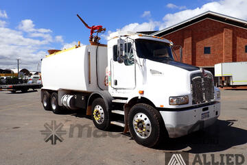 2013 Kenworth T359 8x4 Water Truck