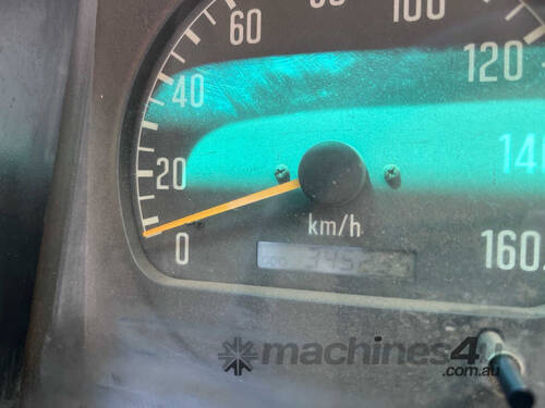 2004 Isuzu NPR 400 Medium Service Body / Crane Truck