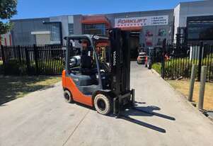 Toyota Forklift 1.8T Container Mast (Unit#:U1010)