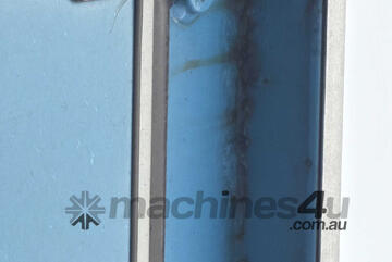 2016 Mitsubishi Fighter FN600 Curtain Sider (Missing Curtains)