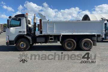Volvo 1999   Fm Tipper