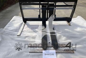 Other BEDROCK BACKHOE HYDRAULIC FORK CARRIAGE WITH 48IN FORKS BHHFG48