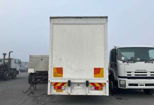 2004 Mitsubishi FM600 Curtain Sider