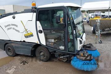 Macdonald Johnston   CN202