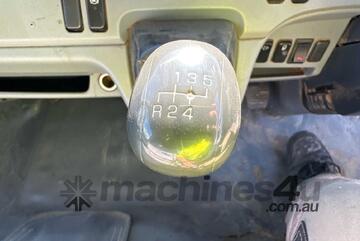 2013 Mitsubishi Fuso Canter 7/800 Tipper