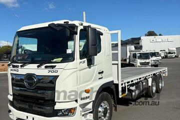 2025 Hino 700 Series FS 2632 AT AIR 5488 Container Truck