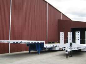 2015 Custom UPT 45ft UPT Heavy Duty Tri axle - picture0' - Click to enlarge