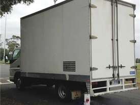 Mitsubishi CANTER Pantech - picture2' - Click to enlarge