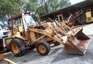 580E case loader , 2 wd , good runner