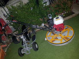Honda concrete helicopter TROWEL  - picture1' - Click to enlarge