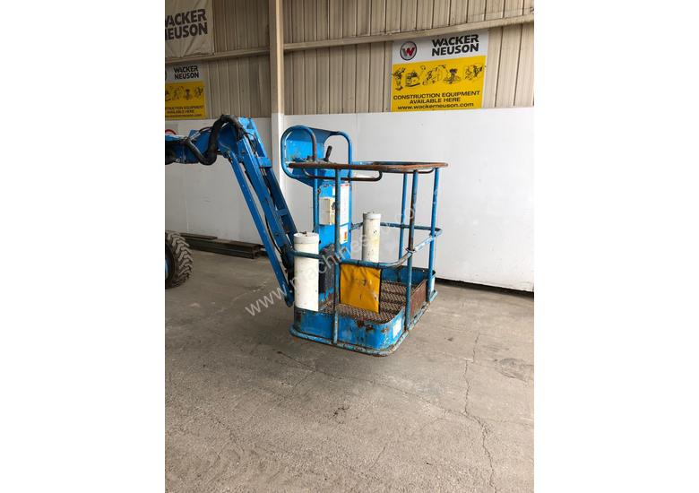 caption GENIE Z34/22 KNUCKE BOOM