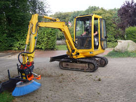 Tuchel Hydraulic Sweep WB750 Road Sweeper Brush - picture0' - Click to enlarge