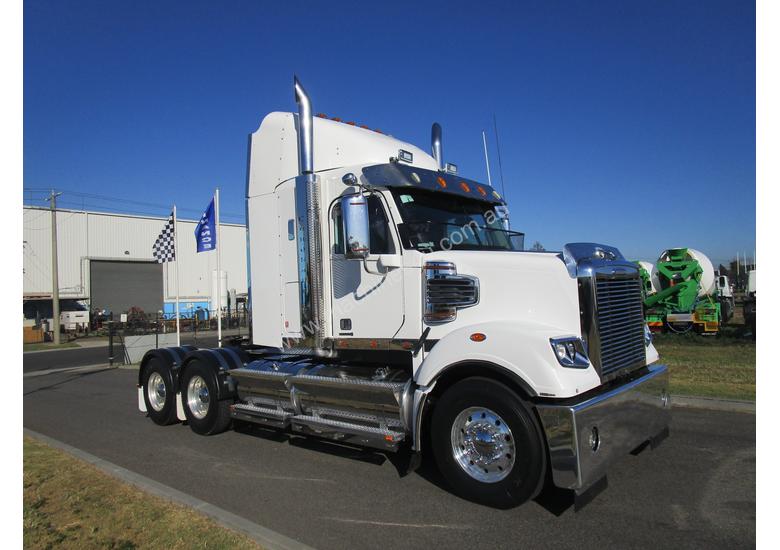 caption Freightliner Coronado Primemover Truck