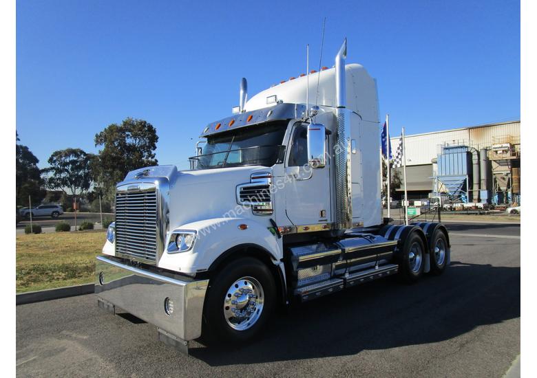 caption Freightliner Coronado Primemover Truck