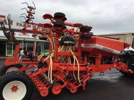 Gaspardo GIGANTE 400 Air Seeder Complete Single Brand Seeding/Planting Equip - picture1' - Click to enlarge