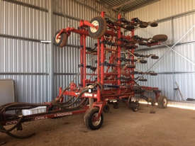 Morris C1 Contour Drill Seeder Bar Seeding/Planting Equip - picture0' - Click to enlarge