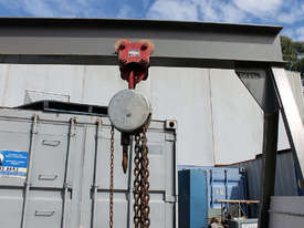 Mobile A frame Gantry with 2 Ton block & tackle - picture0' - Click to enlarge