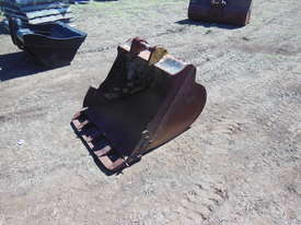 Genuine Caterpillar 900mm  digging bucket - picture0' - Click to enlarge