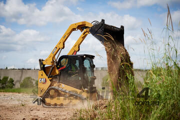 CATERPILLAR 259D3 COMPACT TRACK LOADER