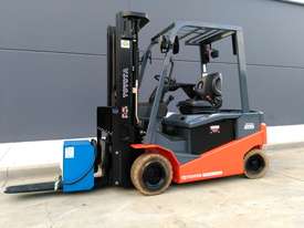 Toyota Forklifts 8FBN25 - picture0' - Click to enlarge