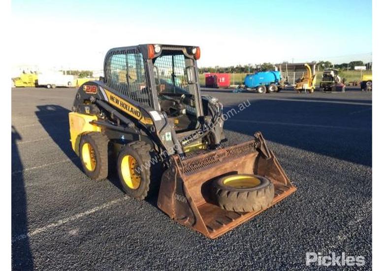 caption 2014 New Holland L218