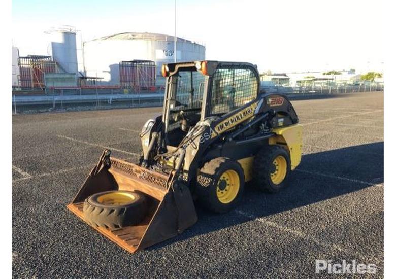 caption 2014 New Holland L218