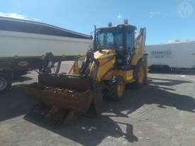 Komatsu WB 97R - picture2' - Click to enlarge