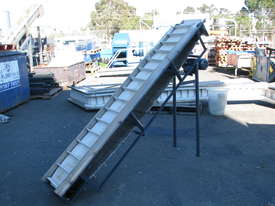 Incline Elevator Conveyor - 1.7m high - picture0' - Click to enlarge