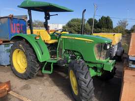   John Deere tractors - picture0' - Click to enlarge