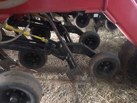 Bourgault 3320 Seeder Bar Seeding/Planting Equip - picture0' - Click to enlarge