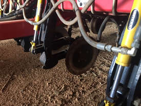 Bourgault 3320 Seeder Bar Seeding/Planting Equip - picture1' - Click to enlarge