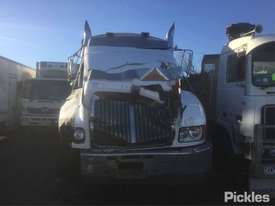 2004 Kenworth T401 - picture1' - Click to enlarge