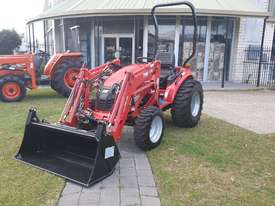 Brand new 30 Hp tractor with 4 in 1 loader - picture1' - Click to enlarge