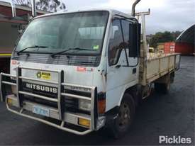 1988 Mitsubishi Canter - picture1' - Click to enlarge