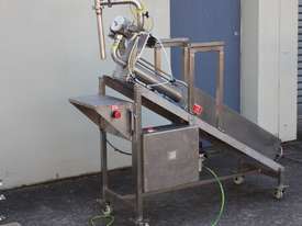 Piston Filler - picture0' - Click to enlarge