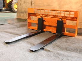 Pallet forks for mini loader suitable for - Oz diggers, Toro, Boxer,  - picture1' - Click to enlarge