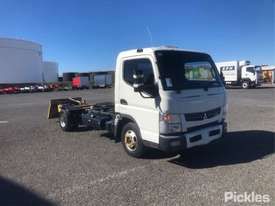 2011 Mitsubishi Canter - picture0' - Click to enlarge