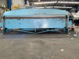 Arriving this week - Epic Hydraulic Straight Blade Folder. - picture0' - Click to enlarge