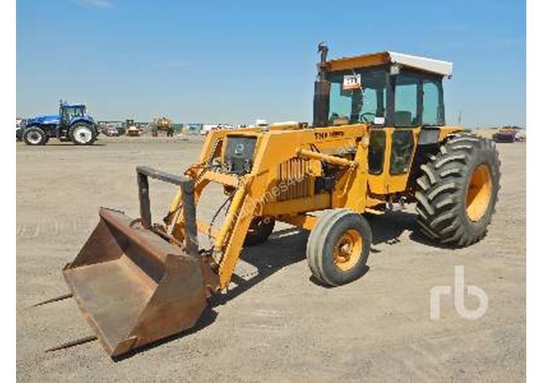 caption CHAMBERLAIN 4080 2WD Tractor