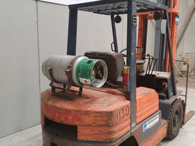 Toyota 5FG25 LPG / Petrol Counterbalance Forklift - picture0' - Click to enlarge