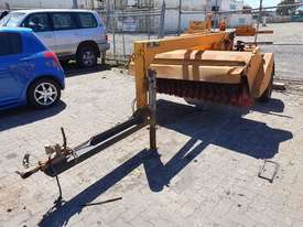 Sewell TB-2000e towed road broom , 2010 , 513 hrs , - picture0' - Click to enlarge