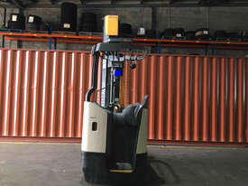 Crown RMD6000 Reach Forklift Forklift - picture2' - Click to enlarge