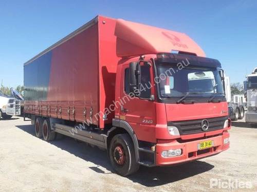 2009 Mercedes-Benz Atego 2329