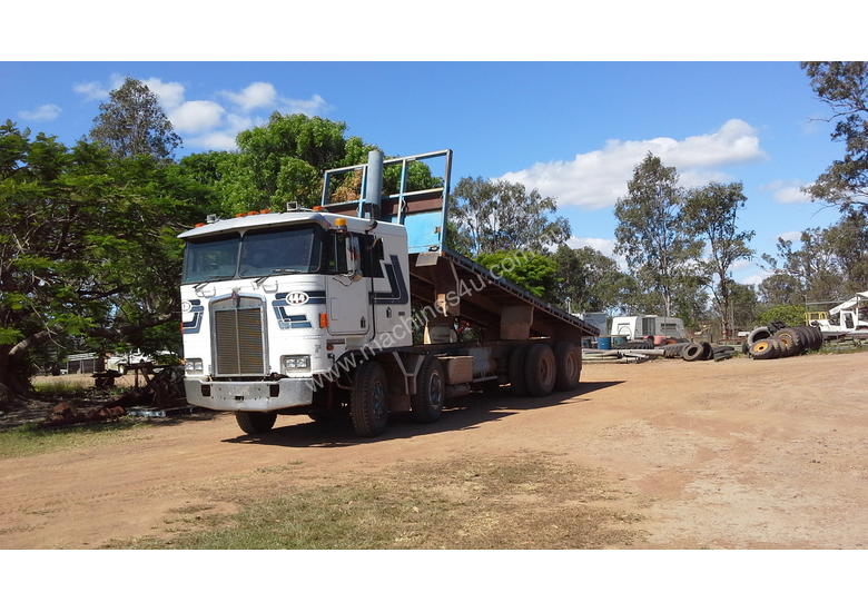 caption Tipping tray truck