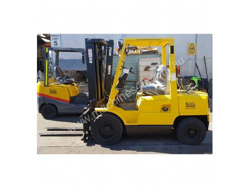 Hyster 3000kg LPG Forklift with 4615mm Three Stage Container Mast