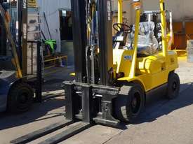 Hyster 3000kg LPG Forklift with 4615mm Three Stage Container Mast - picture0' - Click to enlarge