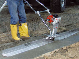 Wacker Neuson P35A Vibratory Screed - picture1' - Click to enlarge