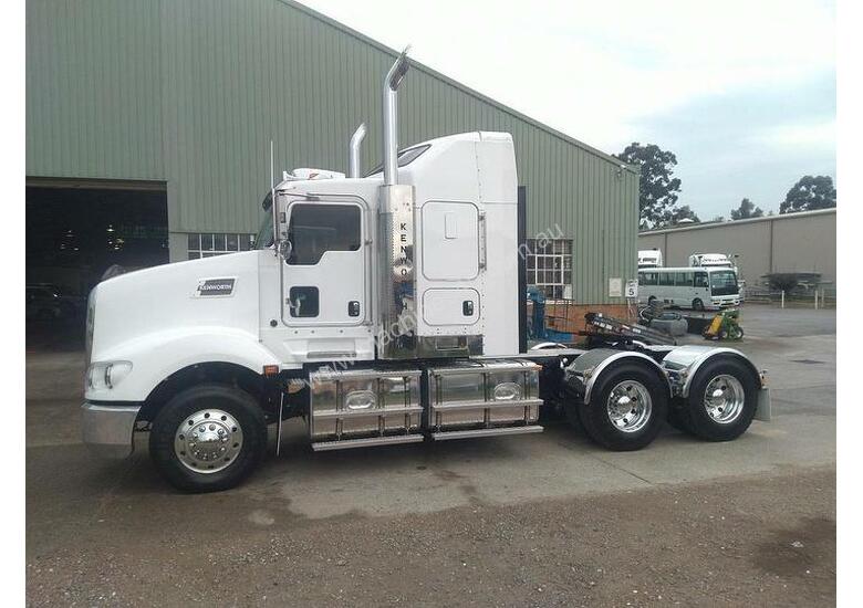 caption Kenworth T609